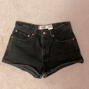 VINTAGE LEVI’S 550 Jean Shorts